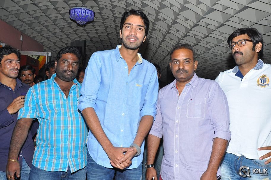 Bandipotu-Movie-Hungama-at-Sandhya-Theatre